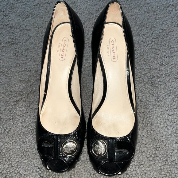 COACH HANNAH PEEP-TOE BLACK PATENT LEATHER PUMPS SILVER LOGO HARDWARE -EUC- 7.5B - Picture 4 of 13
